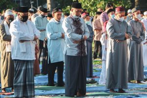 Gubernur hadiri sholat Iidul fitri 1442 H di lapangan Bumi Gora