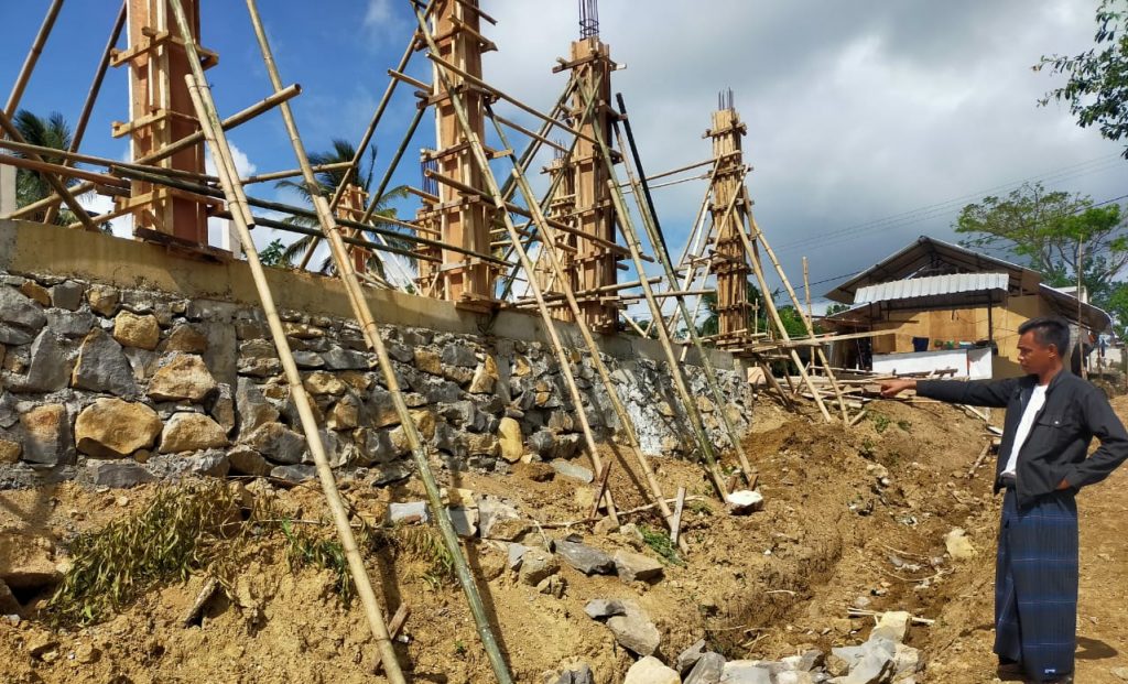 Proyek Puskesmas Batu Jangkih Loteng dinilai asal-asalan