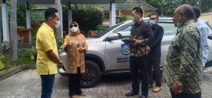 Ketua DPRD bantu kendaraan operasional ke PHDI NTB