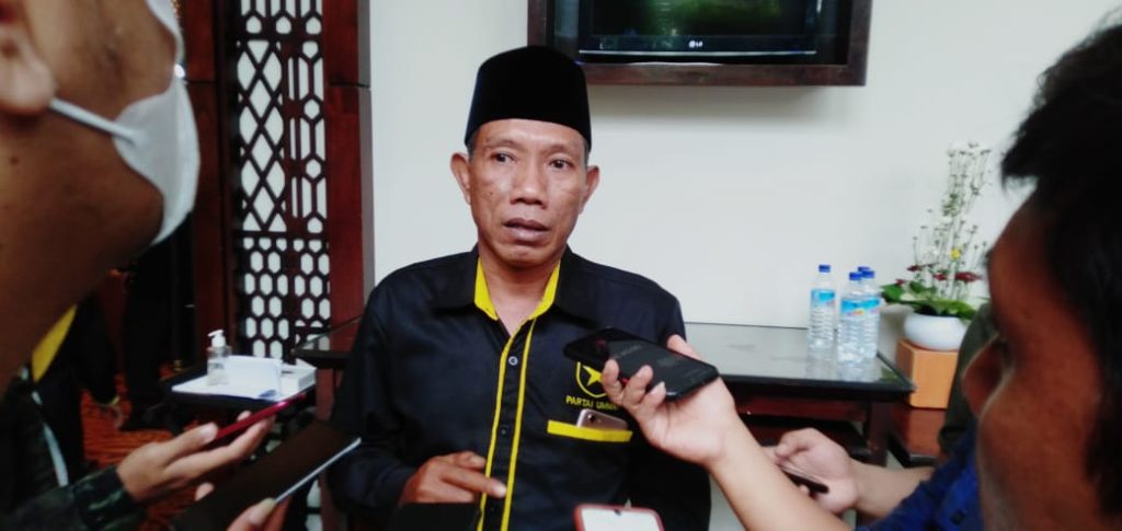 Yuliadin Bucek resmi dilantik sebagai ketua DPW Partai UMMAT NTB