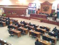 Gubernur NTB berikan penjelasan terhadap Raperda LKPJ APBD TA 2021