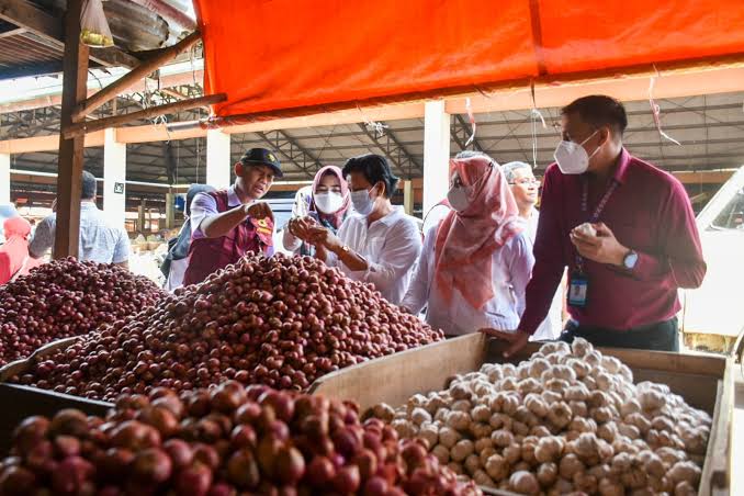 Pemerintah Provinsi NTB Sedang Melakukan Pemantauan Stok Pangan di Pasar Tradional Kota Mataram. (Ist)