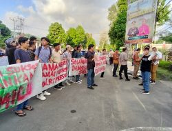 Soal Connie Bakri Tuding Polres Bisa Akses Sirekap KPU, Pemuda di NTB Demo Polresta Mataram Dukung Polri