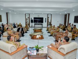 Hari Pertama Bekerja, Pj Gubernur NTB Sampaikan Pesan Harmonisasi Kekuatan