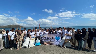 Peduli Kondisi Lobar, Komunitas Cinta Biru Gelar Aksi Peduli Lingkungan