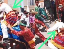 Viral! Bupati AKJ Jatuh di Atas Kuda Saat Mendaftar di KPUD Dompu, Netizen: Kode Alam