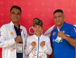 Petinju Putri NTB Uswatun Hasanah Berhasil Pertahankan Emas