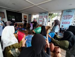 Iqbal-Dinda Bekali Puluhan Tunarungu Olah Sampah Plastik Bernilai Ekonomis 