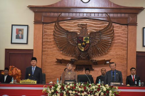 Penjabat Gubernur Hassanudi saat menghadiri pengucapan sumpah/janji 4 pimpinan DPRD NTB, Rabu 16 Oktober 2024. (Iba)