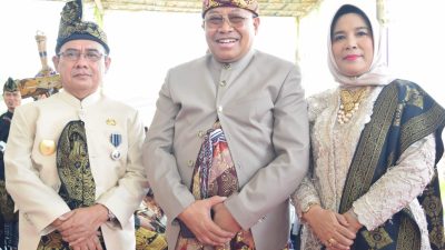 Sekda NTB Lalu GIta Ariadi menghadiri peringatan Hari Ulang Tahun Kabupaten LOmbok Tengah. (Iba)