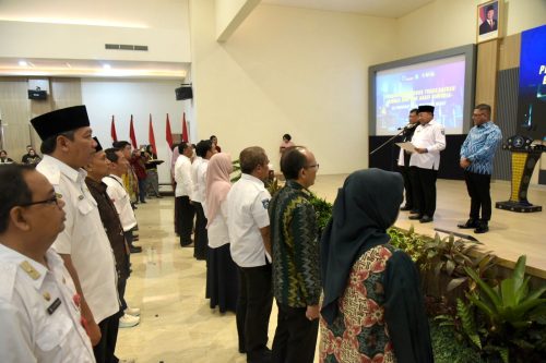 Gugus Tugas Bisnis dan Hak Asasi Manusia Nusa Tenggara Barat resmi dibentuk. Sekretaris Daerah Lalu Gita Ariadi berharap satgas ini dapat menjembatani pelaku usaha dan masyarakat dalam mengembangkan bisnis yang menyejahterakan dan mendorong produk NTB diterima oleh pasar global. (Iba)