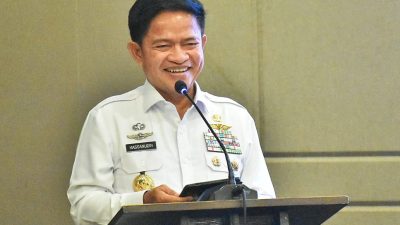 Penjabat (Pj) Gubernur NTB Hassanudin menghadiri dan memberikan sambutan pada Rapat Koordinasi Pilkada Serentak di Mataram (22/11/2024). (Iba)