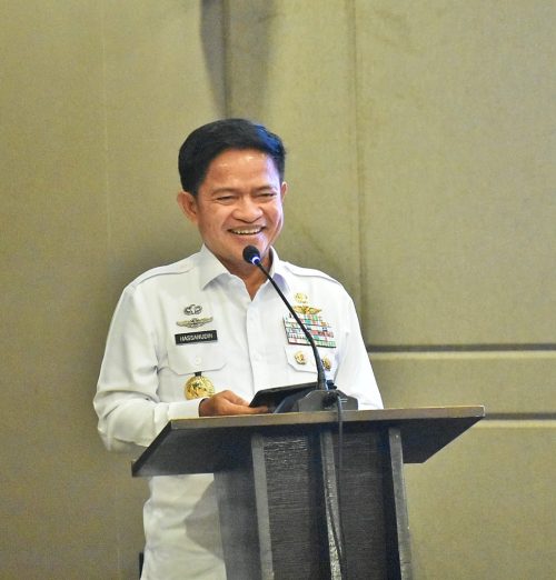 Penjabat (Pj) Gubernur NTB Hassanudin menghadiri dan memberikan sambutan pada Rapat Koordinasi Pilkada Serentak di Mataram (22/11/2024). (Iba)