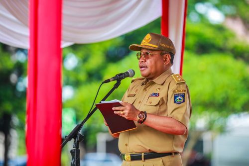 Sekda NTB Lalu Gita Ariadi menjadi inspektur upacara Peringatan Hari Antikorupsi Sedunia (Hakordia) 2024 di Kampus Institut Pendidikan Dalam Negeri (IPDN) Nusa Tenggara Barat di Praya Lombok Tengah, Senin 2 Desember 2024. Man