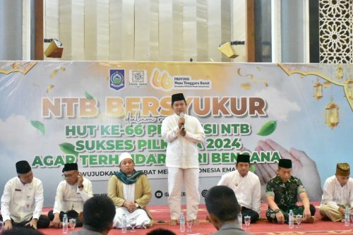 Penjabat (Pj) Gubernur NTB Hassanudin menghadiri sekaligus memberikan sambutan pada acara tasyakuran NTB Bersyukur dalam rangka HUT ke-66 Provinsi NTB. Acara tersebut diadakan di Masjid Hubbul Wathan Islamic Center Mataram. Jumat 13 Desember 2024