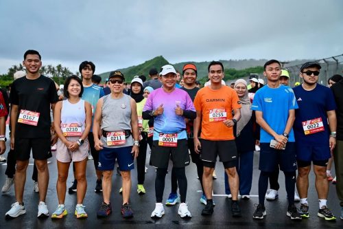 PJ Gubernur NTB Hassanudin berpartisipasi dalam kegiatan Mandalika Sunday run di sirkuit Mandalika Lombok Tengah, Minggu 29 Desember 2024. (Man)