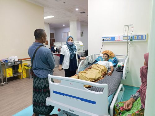 Pasien yang sedang dirawat di RS Mandalika Lombok Tengah, Kamis 09 Januari 2025.(Man)