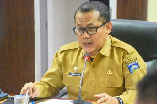 Karo Ekonomi Kusuma Wijaya memimpin rapat