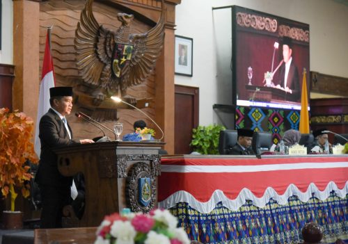 Pj Gubernur NTB Hasanuddin menghadiri rapat paripurna DPRD NTB, Senin 20 Januari 2025. (Man)