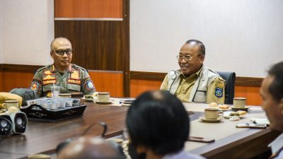 Sekda NTB pimpin rapat persiapan muktamar IDI yang akan digelar di NTB, Selasa 21 Januari 2025. (Man)