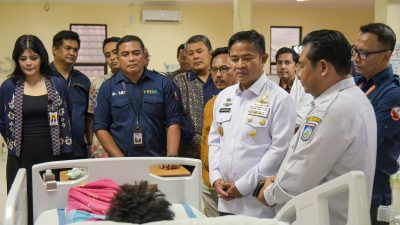 Pj Gubernur NTB Hassanudin didampingi kepala Dinas Kesehatan NTB meninjau rumah sakit H. L. Manambai Abdulkadir di Kabupaten Sumbawa, Jumat 24 Januari 2025. (Man)