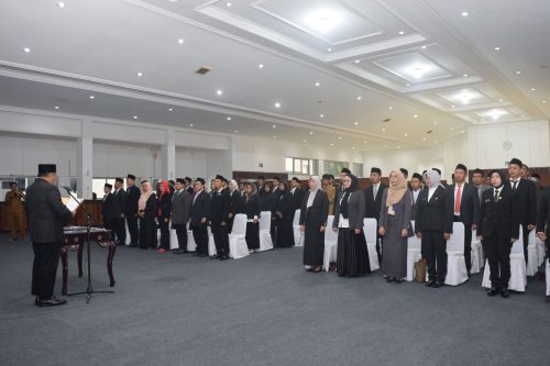 Sekda NTB melantik 77 pejabat fungsional lingkup pemerintah Provinsi NTB di Mataram, Selasa 11 Februari 2025. (Man)