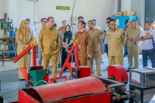 Gubernur NTB Lalu Muhammad Iqbal bersama Wakil Gubernur NTB, Ummi Dinda mengunjungi Brida NTB, Senin 3 Maret 2025. (Man)
