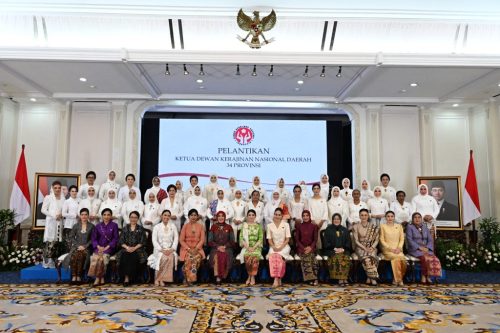 Isteri Gubernur NTB, Ibu Sinta Agatha Soedjoko resmi dilantik menjadi Ketua Dewan Kerajinan Nasional Daerah (Dekranasda) NTB periode 2025-2030 di jakarta, Senin 3 Maret 2025. (Man)