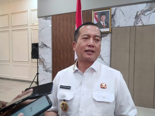 Gubernur NTB Lalu Muhammad Iqbal usai menggelar halal bihalal dengan pimpinan dan anggota DPRD NTB di pendopo Gubernur di Mataram, Rabu 16 April 2025. (Iba)