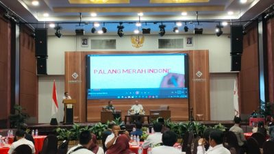 Plt Ketua PMI Lombok Barat Fahrul Mustofa saat memberikan sambutan pada Musyawarah Kabupaten (Muskab) di Hotel Lombok Plaza, Kamis 22 Mei 2025. (Iba)