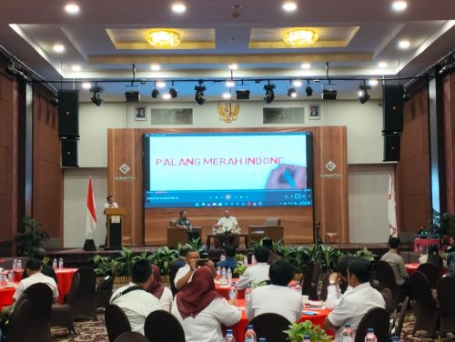 Plt Ketua PMI Lombok Barat Fahrul Mustofa saat memberikan sambutan pada Musyawarah Kabupaten (Muskab) di Hotel Lombok Plaza, Kamis 22 Mei 2025. (Iba)