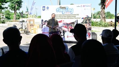 Gubernur NTB Lalu Muhammad Iqba saat menggelar acara may day di teras Udayana Kota Mataram bersama para buruh, Kamis 1 Mei 2025. (Iba)
