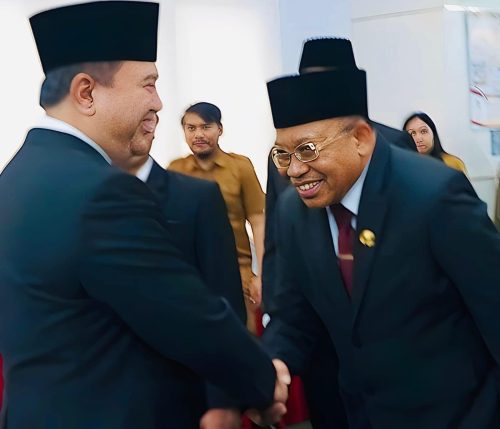 Lalu Gita Ariadi saat dilantik sebagai dosen IPDN menanggalkan jabatannya sebagai Sekda NTB, Rabu 25 Juni 2025 di Jakarta. (Iba)