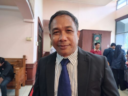 Anggiat DPRD NTB Muhammad Aminurlah usai menghadiri paripurna penyerahan LHP BPK RI tahun 2024. (Iba)