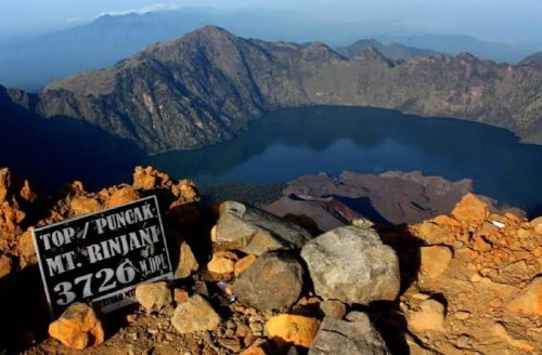 View Gunung Rinjani di tas puncak. (Iba/Ist)