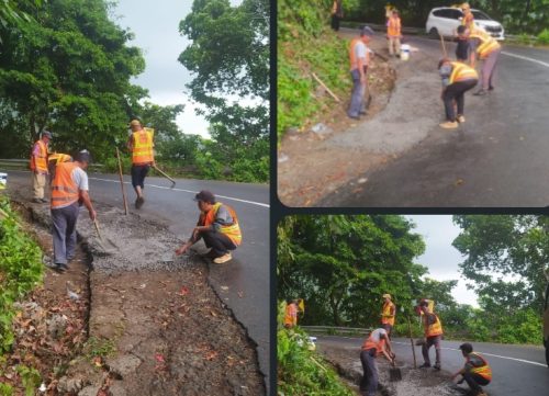 Tim dari Dinas PUPR NTB melakukan perbaikan jalan wisata pusuk (perbatasan kota) - pemenang. (Iba)