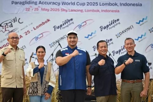 Menpora dan Gubernur NTB membuka resmi Paragliding Accuracy World Cup (PGAWC) Seri Ketiga tahun 2025 yang digelar di Sky Lancing, Lombok Tengah, Kamis 22 Mei 2025. (Iba)