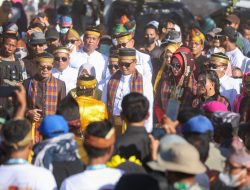 Gubernur NTB Janji Benahi Fasilitas di Pantai Lakey Usai Festival Pecahkan Rekor MURI