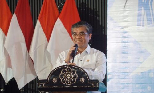 Menteri Ketenagakerjaan RI, Prof. Yassierli saat memberikan sambutan di Lombok Timur. (Iba)