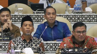 Anggota Komisi V DPRD RI Mori Hanafi saat RDP dengan Menteri PUPR di Senayan Jakarta. (Iba)