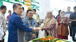 Bupati LAZ dan Wabup Nurul Adha meresmikan gedung baru Kantor Cabang Pembantu (KCP) Narmada, Kabupaten Lombok Barat. (Iba)