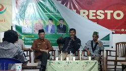 Akademisi Universitas Muhammadiyah Mataram (UMMAT), Dr. Furkan Sangiang, menegaskan bahwa kemandirian desa di Nusa Tenggara Barat tidak akan tercapai jika tidak melibatkan peran generasi muda sebagai pelaku utama pembangunan. Hal itu disampaikan saat menjadi narasumber dalam diskusi publik bertajuk “Menguji Efektivitas Program Desa Berdaya Pemprov NTB” yang digelar HMI MPO Cabang Mataram, Kamis 30 Oktober 2025 di Mataram. (Iba)