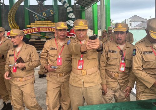 Seluruh Kepala OPD mengikuti retret selama 3 hari di Korem 162/WB. (Iba)