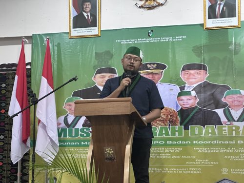 Ketua Umum PB HMI Handy Mukarom saat memberikan sambutan sekaligus membuka Musda HMI Badko Bali Nusra di Svarga Resort Senggigi Kabupaten Lombok Barat, Rabu 14 Januari 2025. (Iba)