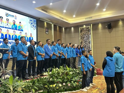 Pengurus DPD I KNPI NTB di bawah kepemimpinan Khairunnisa resmi dilantik, Rabu 4 Februari 2026 di Hotel Lombok Garden Kota Mataram. (Iba)