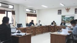 Komisi I DPRD NTB dipimpin Mohammad Akri menggelar seleksi penetapan Calon Komisioner Komisi Informasi Nusa Tenggara Barat (KI NTB) periode 2026-2030. (Iba)