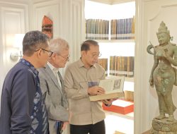 Menteri Kebudayaan RI Sambut Positif Penerbitan Buku Wastra Lombok di Australia