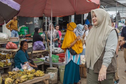 Wakil Gubernur NTB sidak pasar Amahami Kota Bima. (Iba)