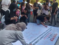 Ratusan Masyarakat Tandatangani Petisi Desak Panggil Gubernur Iqbal Kasus ‘Dana Siluman’