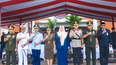 Pemerintah provinsi Nusa Tenggara Barat merayakan Hari Otonomi Daerah Ke-30 dengan menggelar Apel di halaman Bumi Gora kantor Gubernur NTB, Senin (27/4/2026).